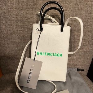 BALENCIAGA
Phone Strap Shopping Bag